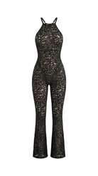 Video showcase of the black Lea De Paris lace suit.
