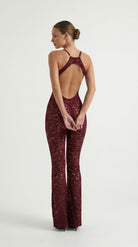 Video showcase of the bordeaux Lea De Paris lace suit.